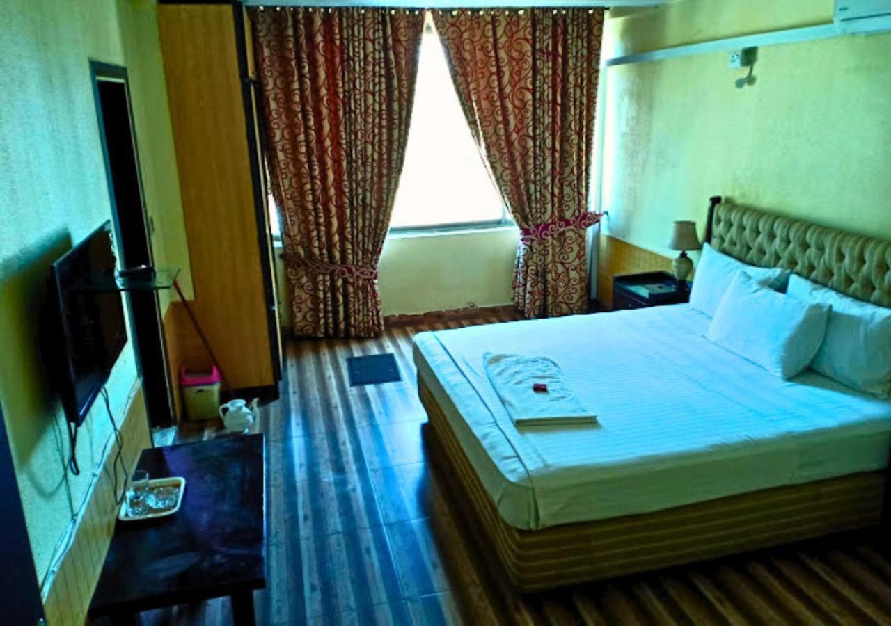 New Islamabad Hotel Luaran gambar