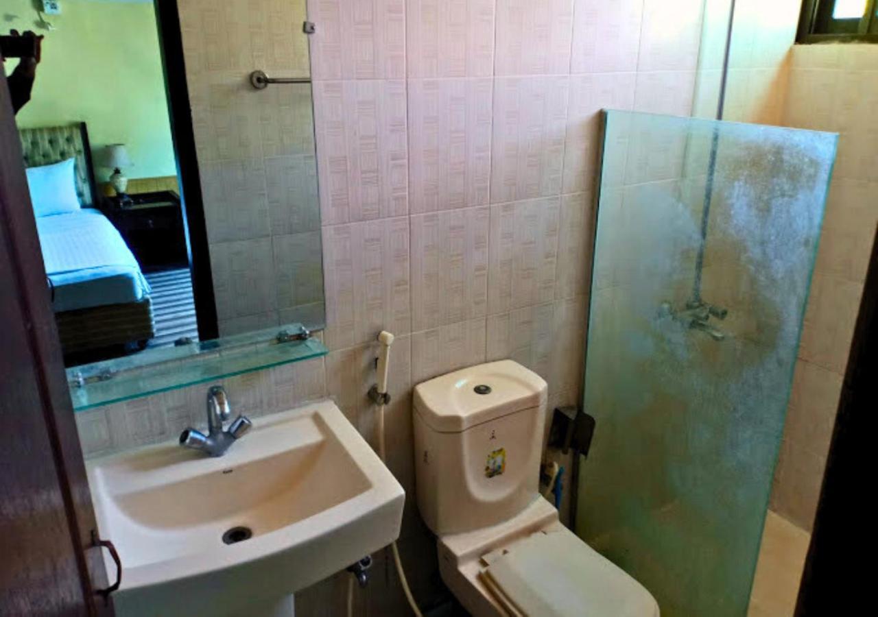 New Islamabad Hotel Luaran gambar