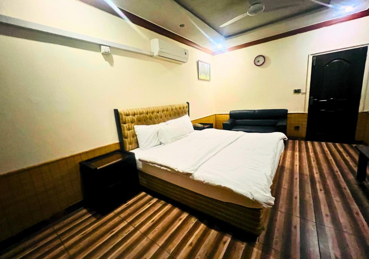 New Islamabad Hotel Luaran gambar